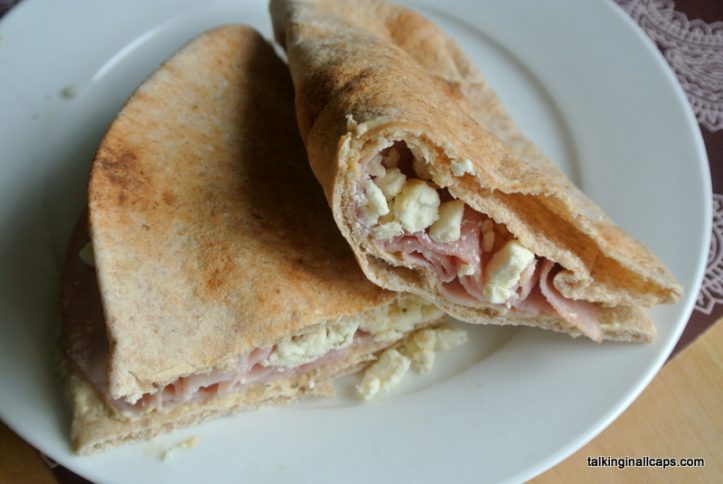 Hummus Pita Sandwich - easy meal ideas - talkinginallcaps.com
