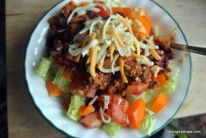 Healthy Taco Salad - talkinginallcaps.com